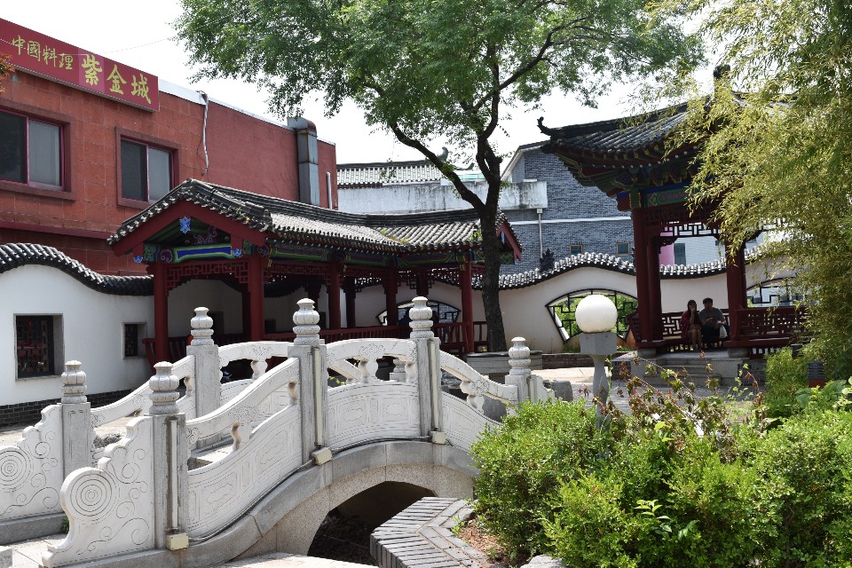 A photo of Yishantang park in Incheon chinatown